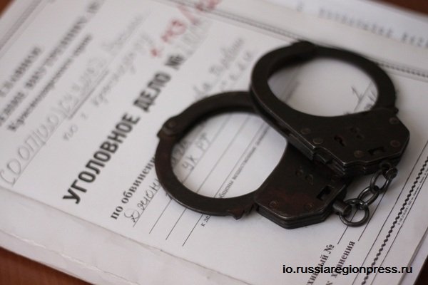В Аксайском районе мужчине предъявлено обвинение  в применении насилия в отношении сотрудников полиции и  избрана мера пресечения в виде заключения под стражу