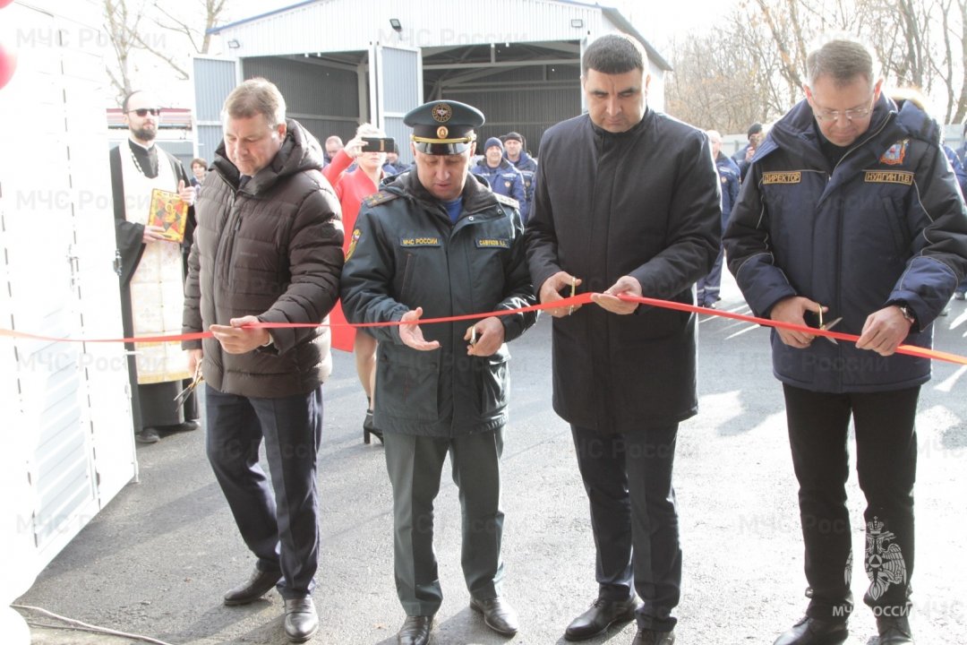 Аксайские спасатели отметили новоселье