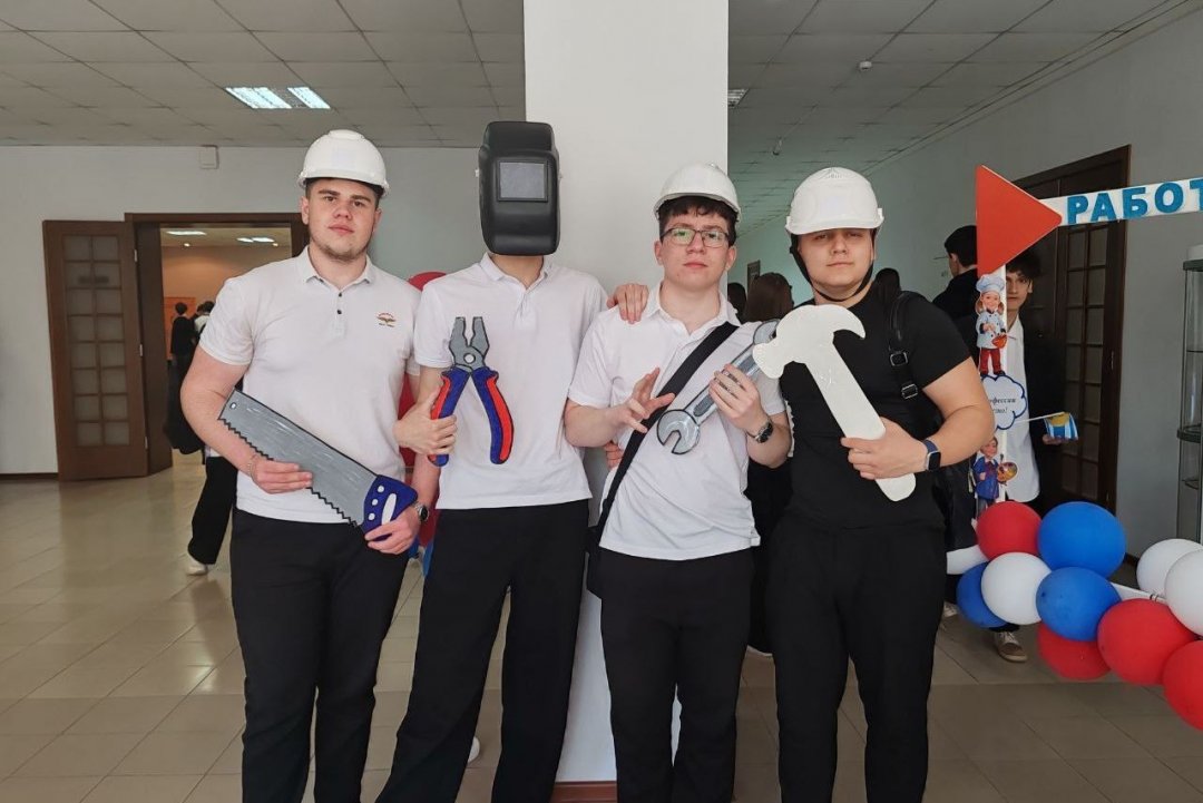 Более 650 работодателей Дона предложили 15,7 тысячи вакансий на Всероссийской ярмарке трудоустройства Более 650 работодателей Дона предложили 15,7 тысячи вакансий на Всероссийской ярмарке трудоустройства